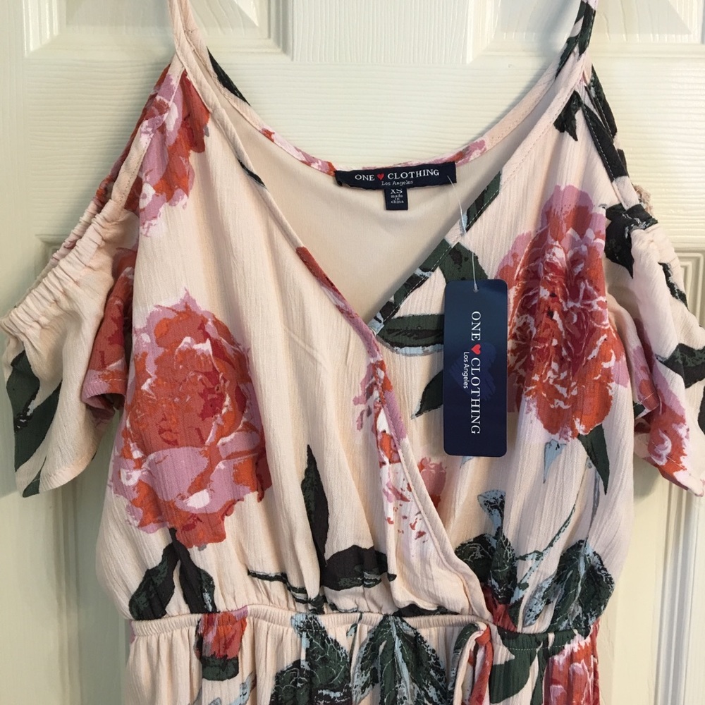 ONE CLOTHING Pink floral cold shoulder maxi dress - Picture 4 of 5